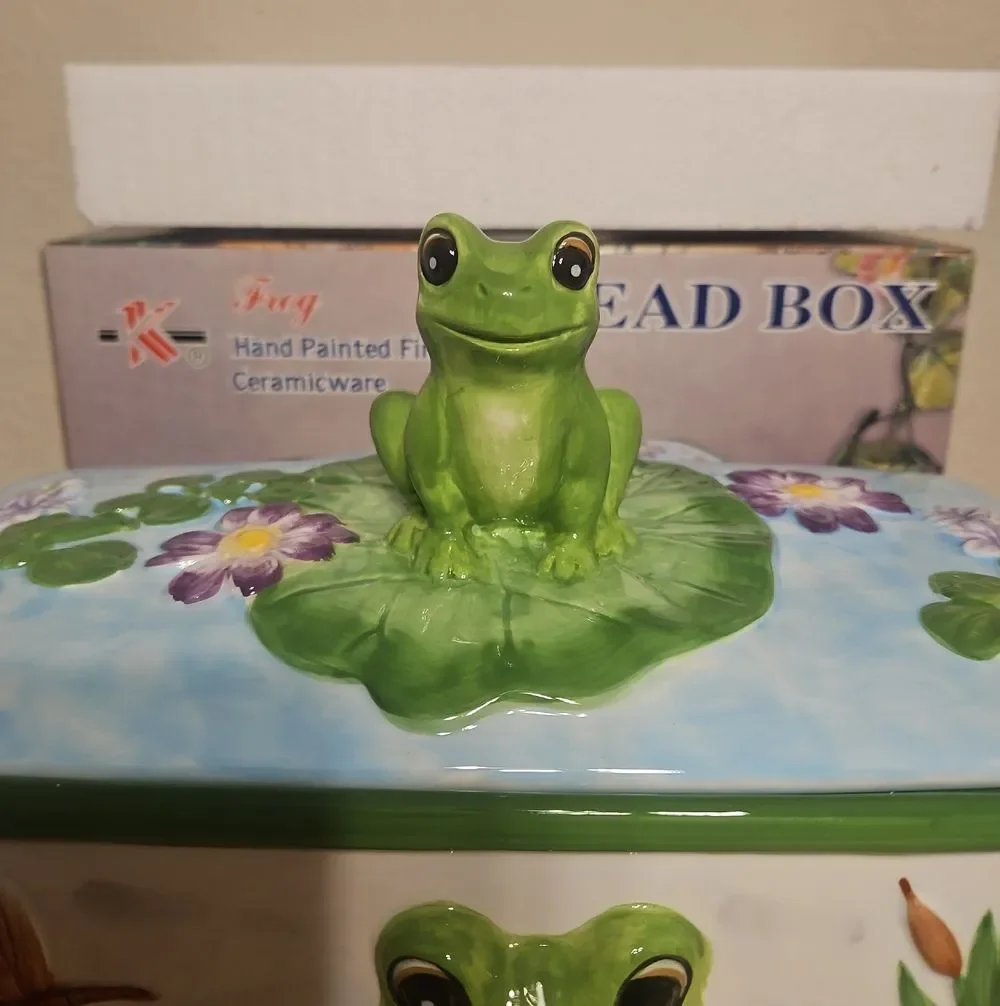 K Frog Hand-Painted Green Ceramic Bread Box